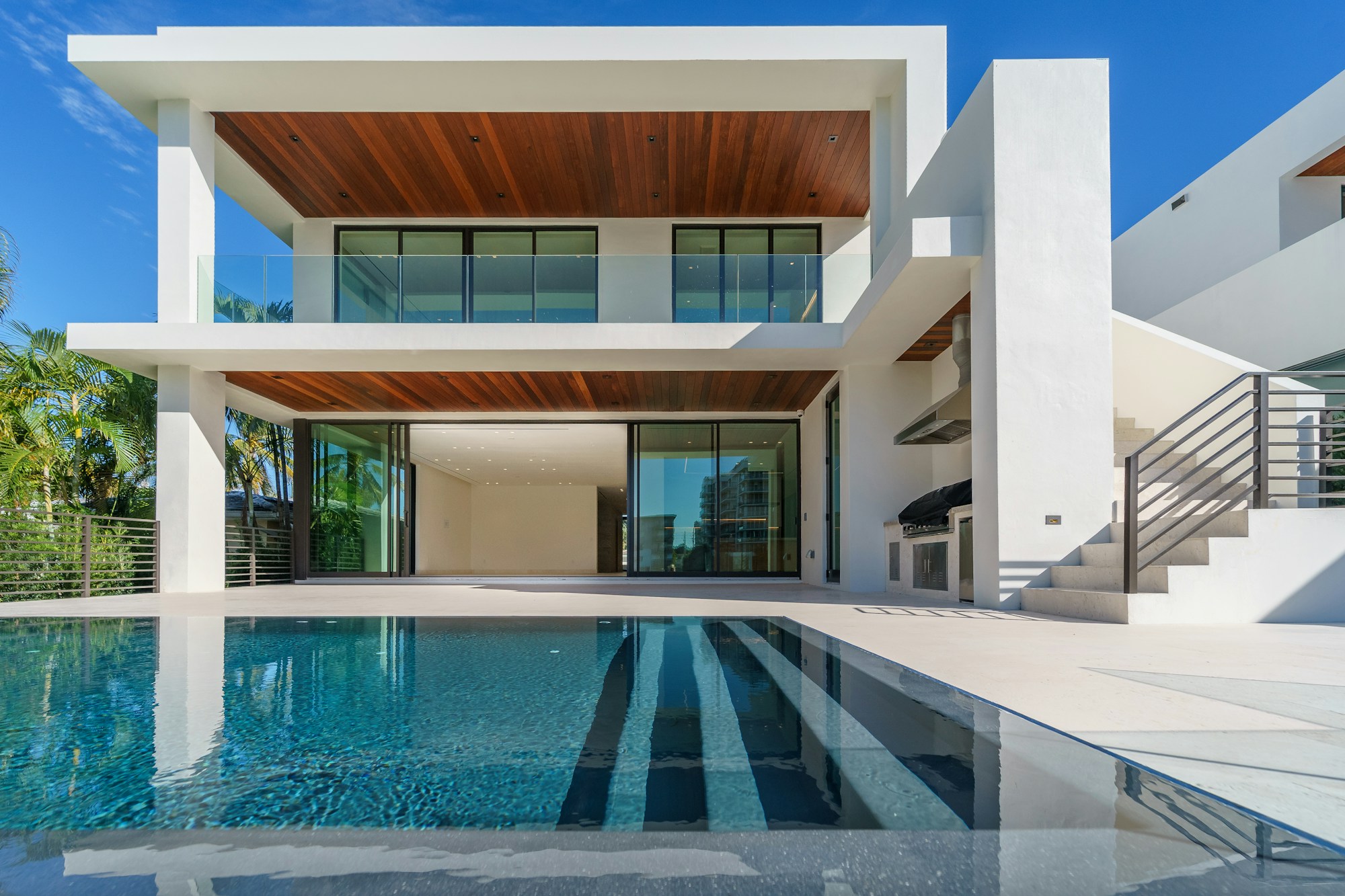 Contemporary home surrounded by greenery